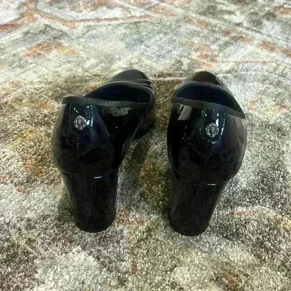 Anne Klein Black Leather Wedges - Picture 4 of 5